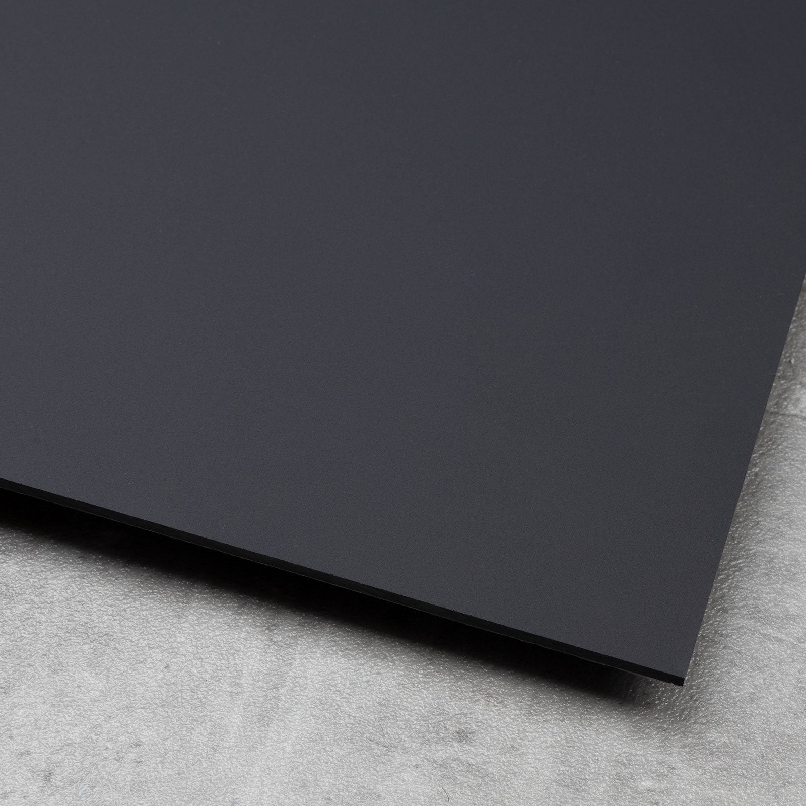 F2_Noir mat